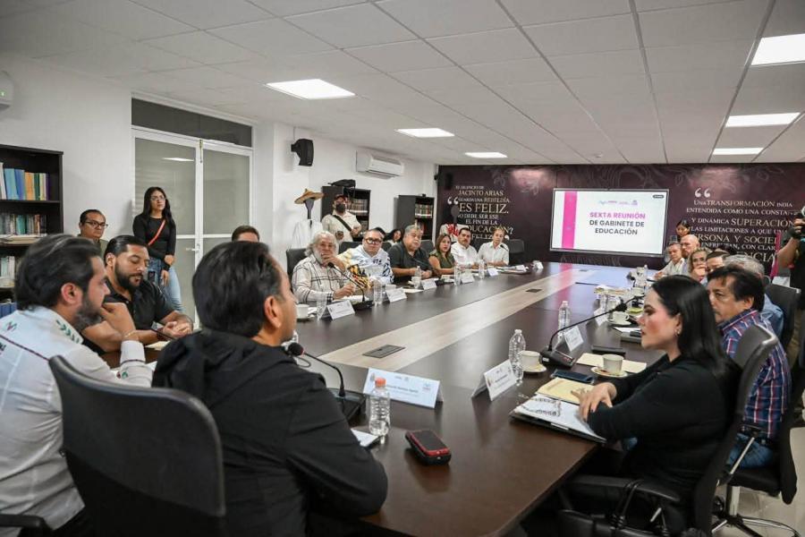 Ana Laura Romero Basurto participa en reunión de gabinete para fortalecer el programa de alfabetización “Chiapas Puede”